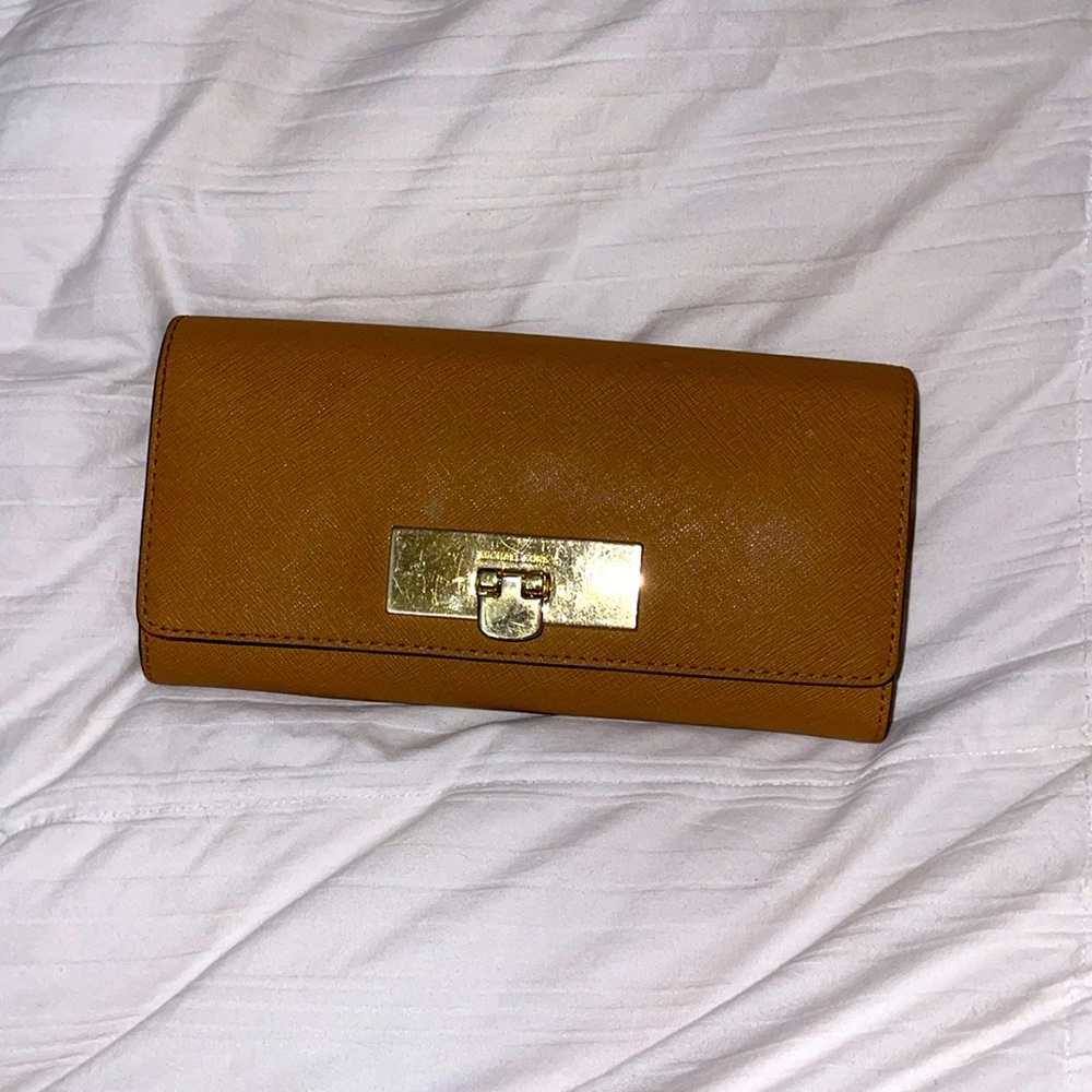 Michael Kors Leather Wallet‎